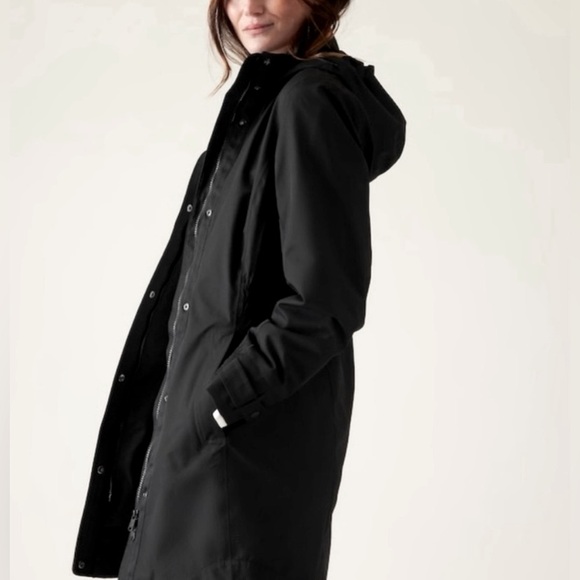 Athleta Rainout Sutro Long Trench Coat in Black - Plus Size 3X - Picture 2 of 9
